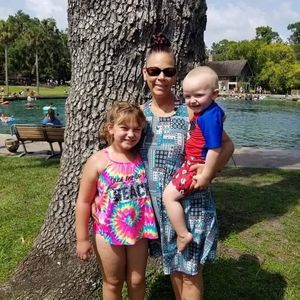 Meet your Posher, Dana